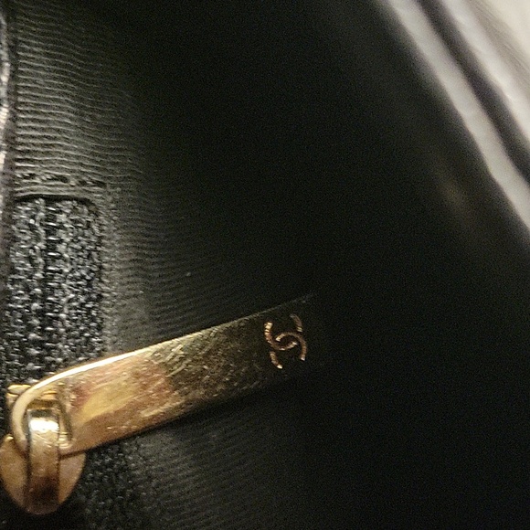 CHANEL choco bar baguette black leather shoulder bag - Picture 15 of 17